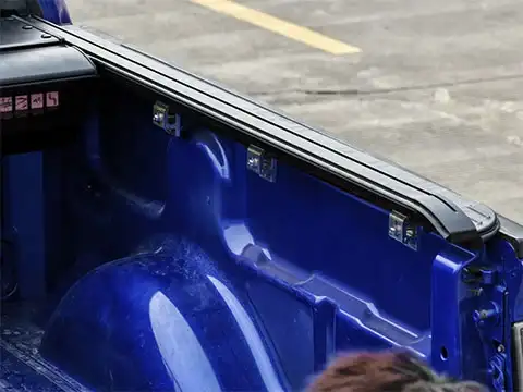 Manual Hard Aluminum Retractable Tonneau Cover For Nissan Mitsubishi